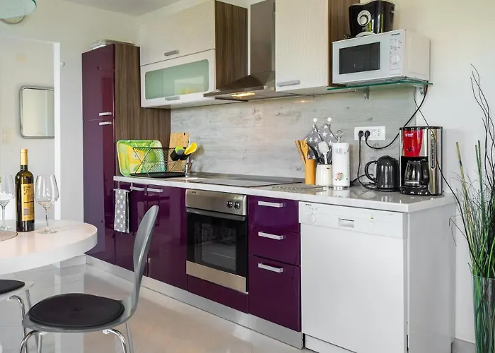 Nera Semesterbostad Plomin